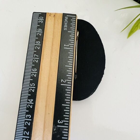 Vintage Handmade in Russia Needlepoint Crochet Embroidery Stitch Brooch Roses - Picture 13 of 14